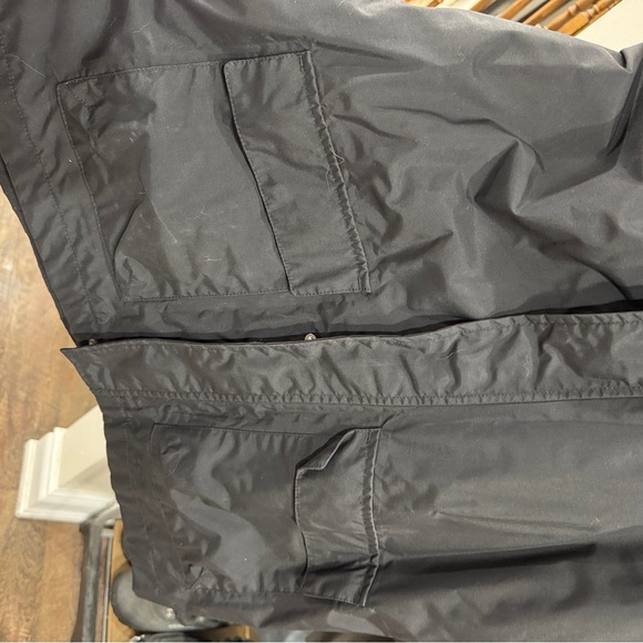 Helly Hansen windbreaker size large. - Picture 7 of 10